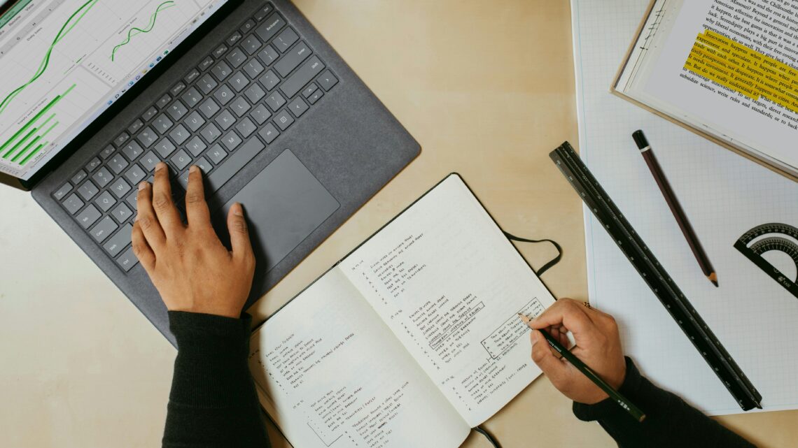 Excel VBA・マクロは3万円PCで動く？【2025年版】業務自動化に必要なスペック