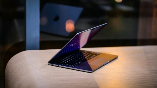 PCの寿命は何年？【2025年版】買い替え時期の見極め方と長持ちさせるコツ