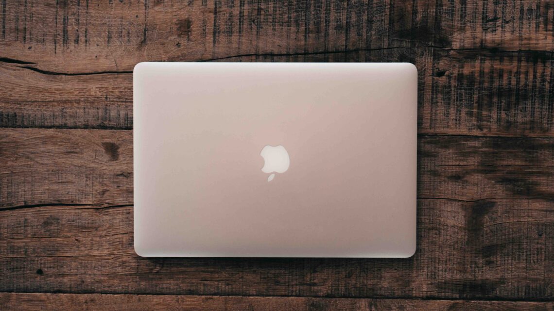 MacBook Neoは買うべき？後悔する人の特徴とおすすめできる人を徹底解説