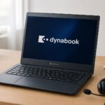 ノートPCでWeb会議をしている画像