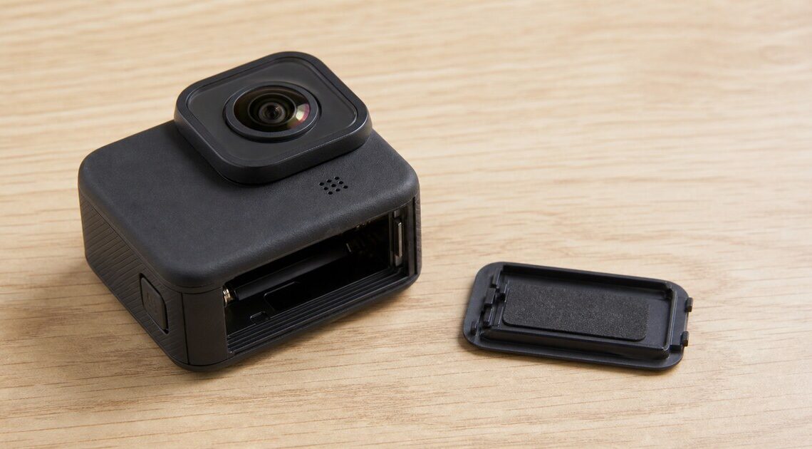 GoProのバッテリードア交換|HEROモデル別の対応品と防水性の注意点
