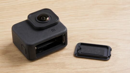 GoProのバッテリードア交換｜HEROモデル別の対応品と防水性の注意点