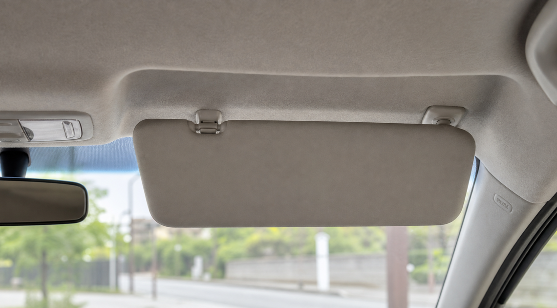 車のサンバイザークリップ交換｜車種・純正品番から合うホルダーを探す方法