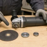 電源を抜いたディスクグラインダーと砥石・フランジ・ロックナット