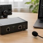 無線機とノートパソコンの間にLANユニットを置いた遠隔操作環境のイメージ