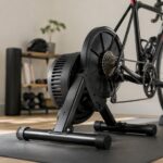 室内でロードバイクをスマートトレーナーに設置したトレーニング環境