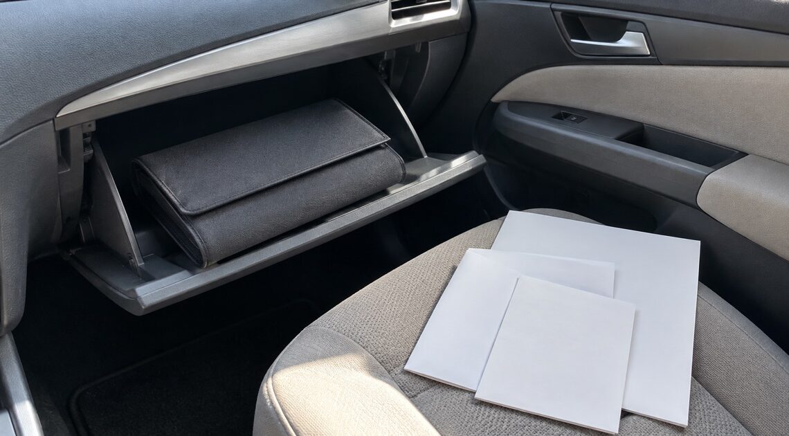 車用車検証ケースおすすめ6選｜書類サイズ・収納量・外寸で比較