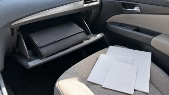 車用車検証ケースおすすめ6選｜書類サイズ・収納量・外寸で比較