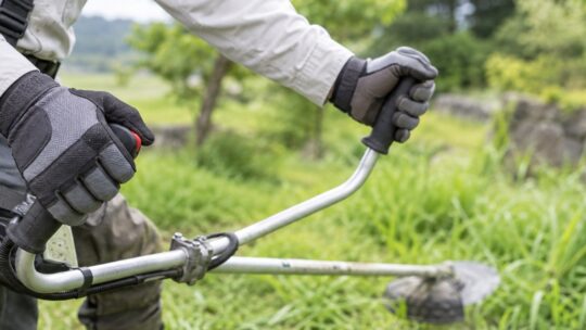 草刈り用防振手袋おすすめ5選｜手囲い・防振性能・指先形状・素材で比較