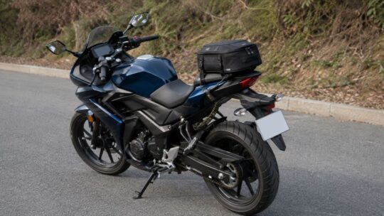 GSX-R125向けロック対応シートバッグ｜固定方式と誤購入対策