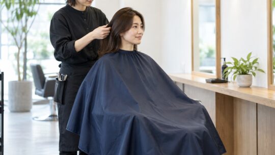 理美容用カットクロスおすすめ6選｜首回り・着丈・防水性・材質で比較