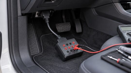 OBD2ブレイクアウトボックスおすすめ5選｜端子数・表示・保護機能を比較