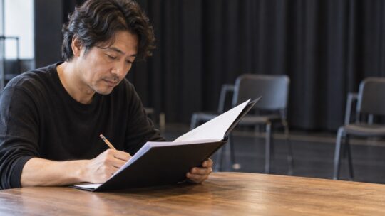 演劇講師向け台本ケースおすすめ3選｜収納ページ数と固定方式を比較