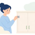 食器棚に扉ロックを後付けする様子をイメージしたイラスト